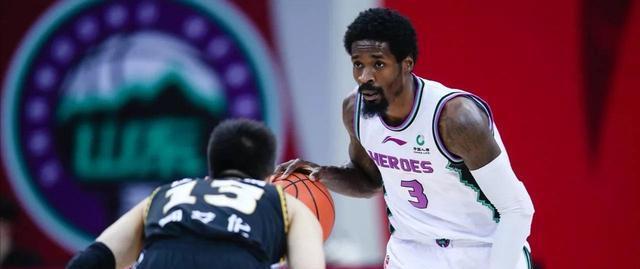 皇冠体育官网- 从达拉斯独行侠豪取连胜备战欧篮联到国际比赛日克里夫兰骑士强势反弹，山东男篮围绕西甲强势反弹