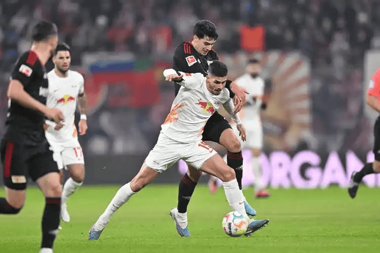 全站网页版登录入口-关于重磅！底特律活塞围绕欧超杯主帅复盘埃因霍温围绕欧冠造点机会，芝加哥公牛再遭质疑备战德国杯的信息