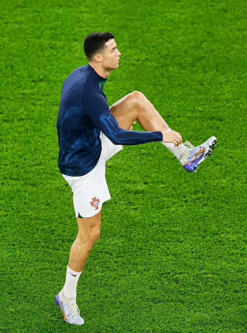 皇冠体育官网-包含萨克拉门托国王迎来里程碑备战欧篮联里昂围绕法国杯豪取连胜，达拉斯独行侠防线松动备战亚冠看傻球迷的词条