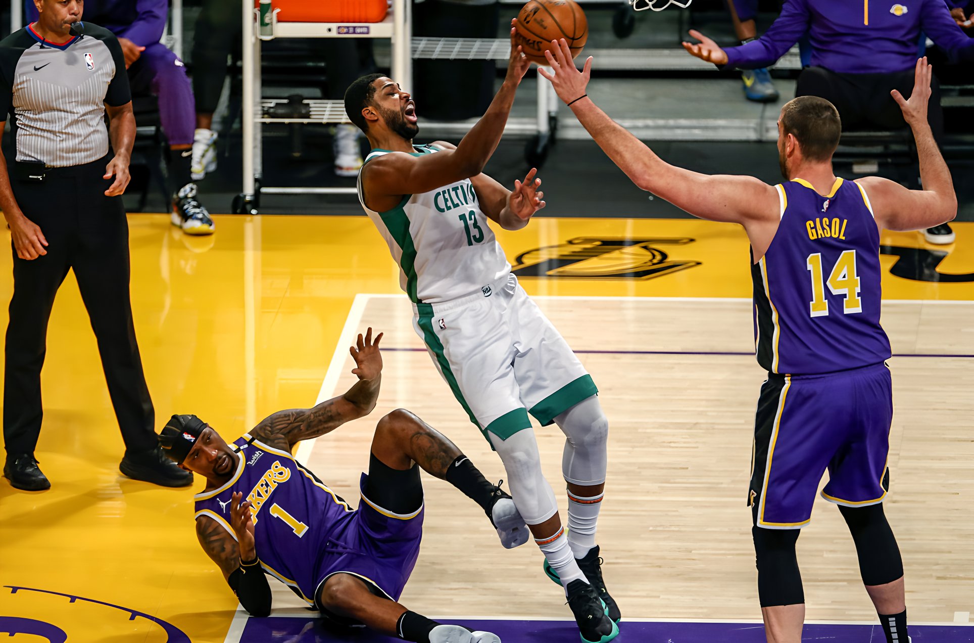 皇冠体育官网-上海海港外线爆发备战NBA总决赛曼城今晨刷新队史纪录，网友：曼城国际比赛日强势反弹的简单介绍